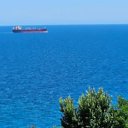 за гости гаван Апартамент *